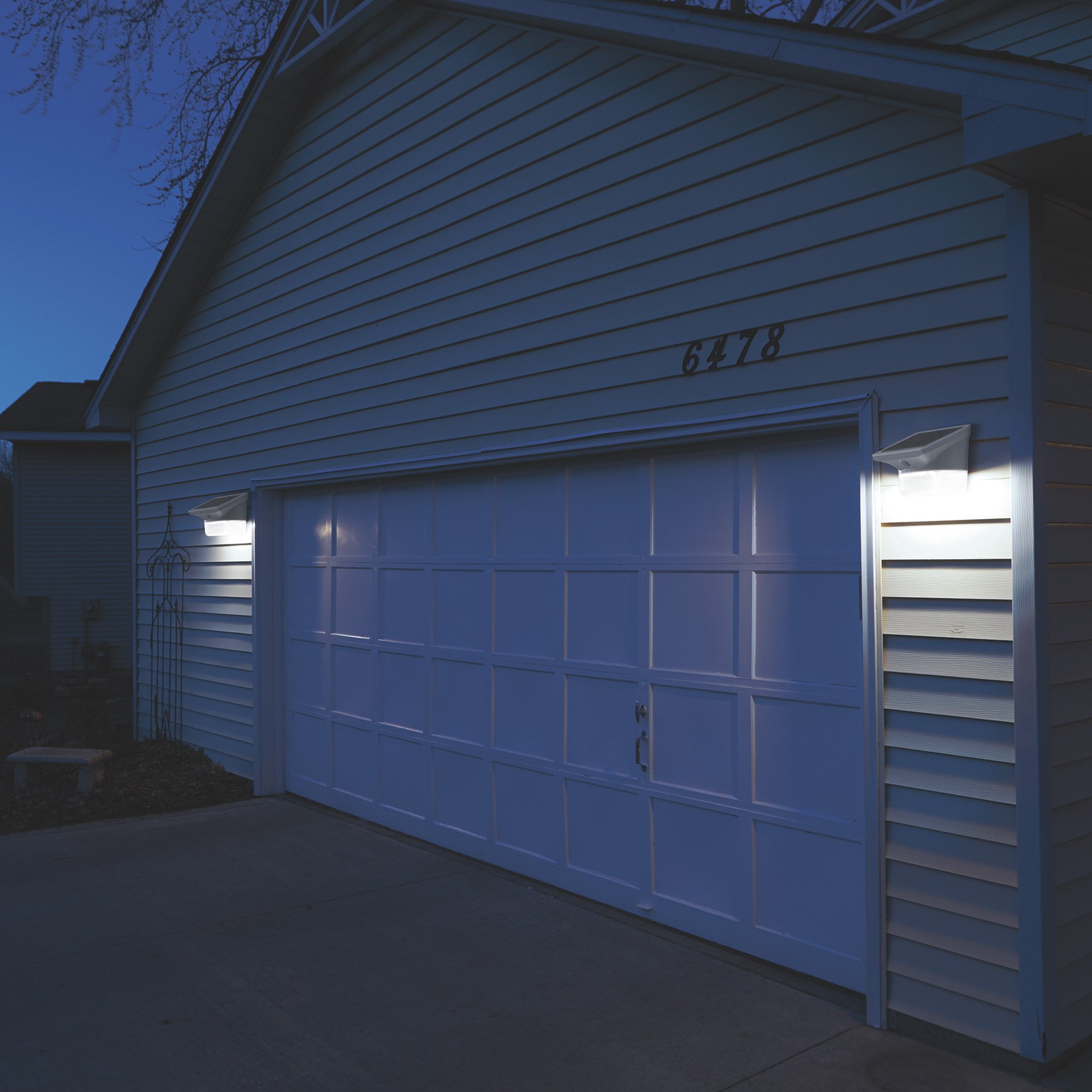 First Alert Motion Sensor Security LED Solar Light — 500 Lumens, Model# Z500-7W